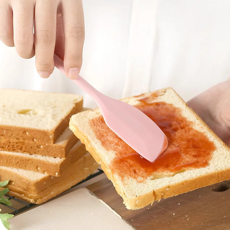 Heat-Resistant Silicone Baking Spatula – Non-Stick Butter & Cream Scraper for Cake Decorating